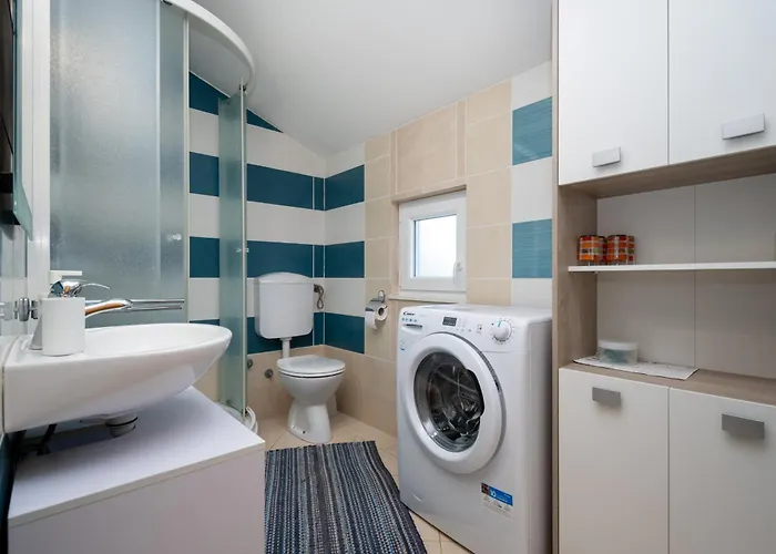 Apartment By The Sea - 22554